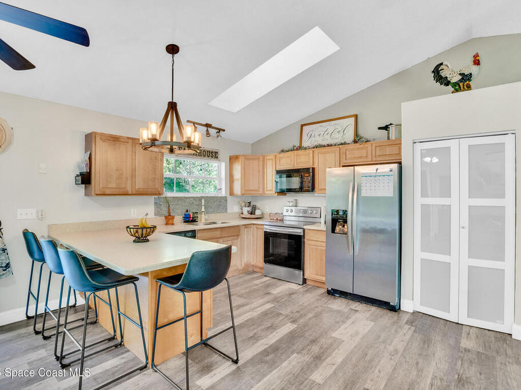 6413 Peterson Road, Fort Pierce, FL 34945