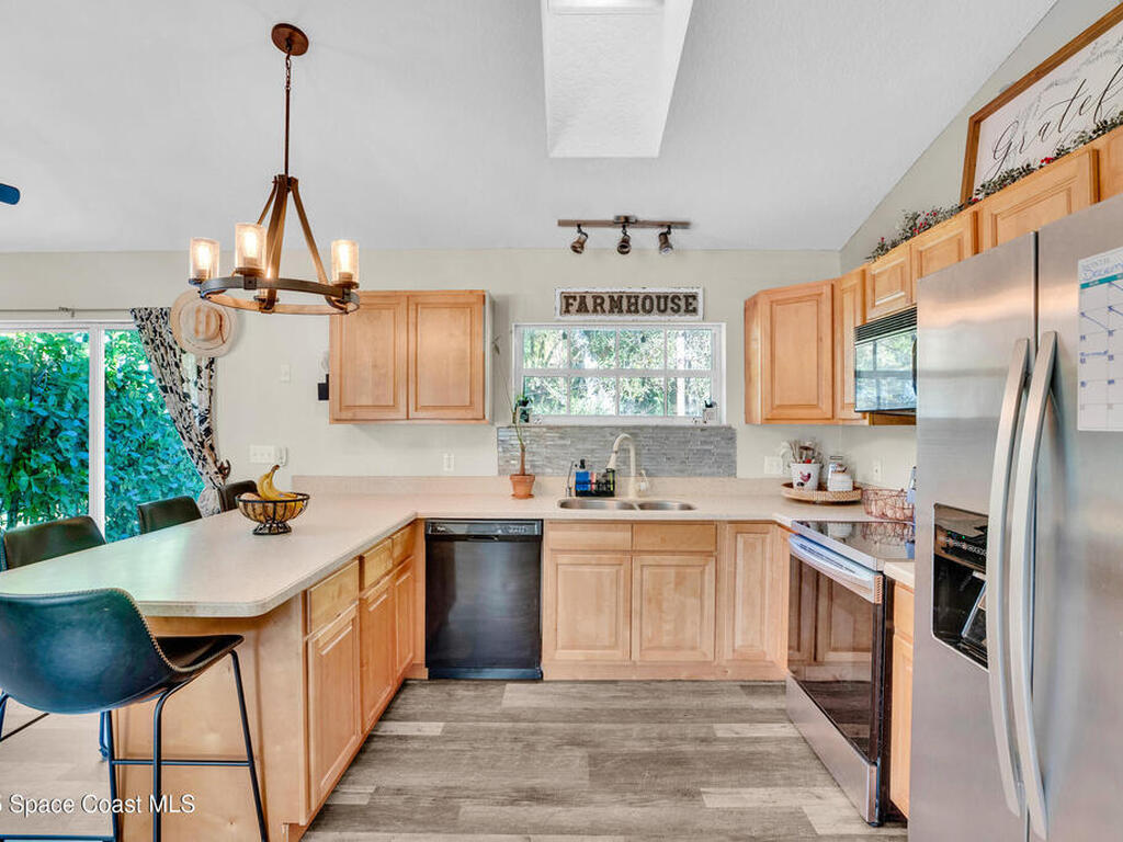 6413 Peterson Road, Fort Pierce, FL 34945