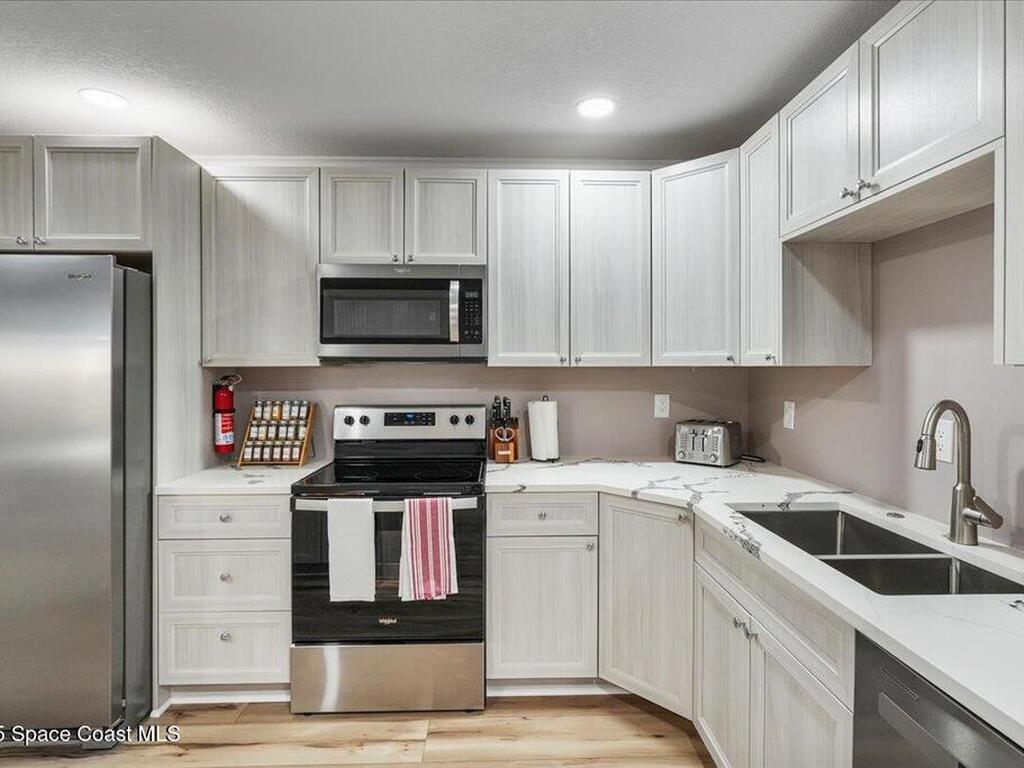 513&515 Ronnie Drive, Indian Harbour Beach, FL 32937