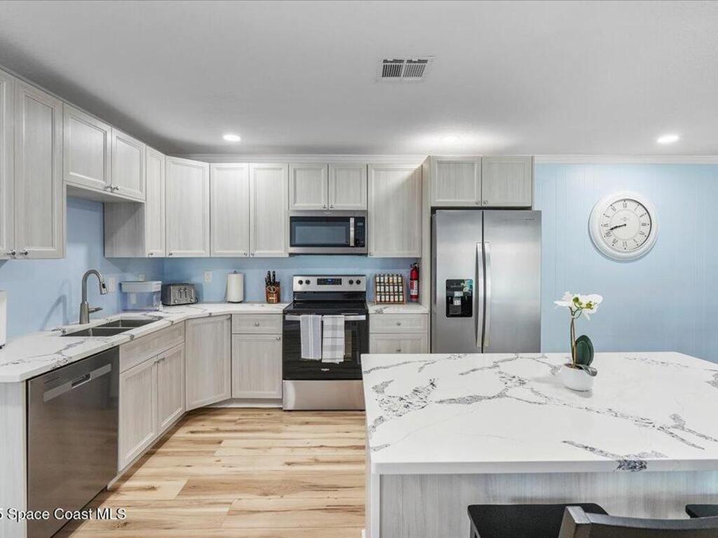 513&515 Ronnie Drive, Indian Harbour Beach, FL 32937