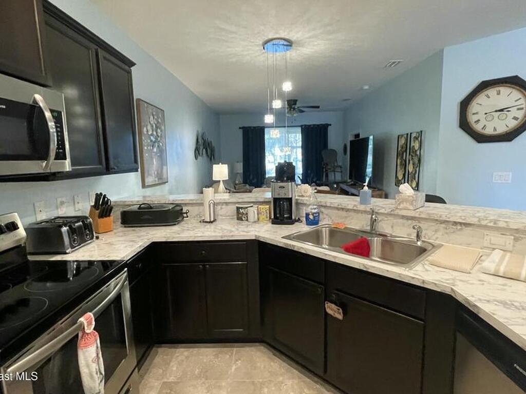 570 Remington Green Drive, Palm Bay, FL 32909