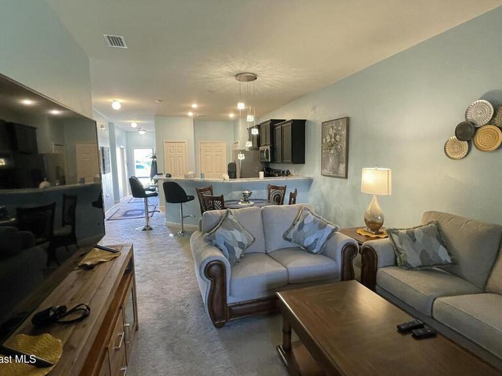 570 Remington Green Drive, Palm Bay, FL 32909