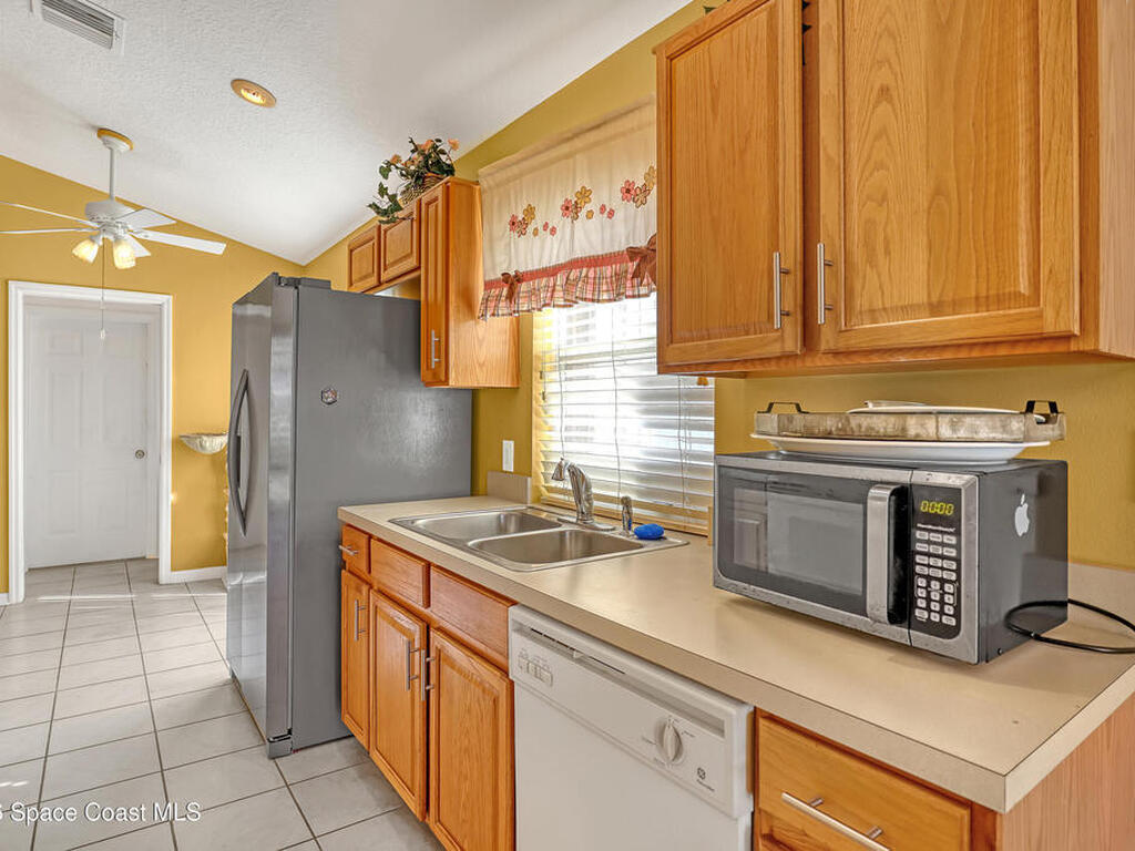 4892 Worthington Circle, Suntree, FL 32955