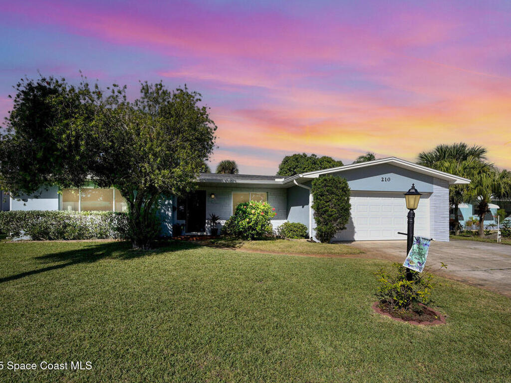 210 Villa Del Mar Way, Satellite Beach, FL 32937
