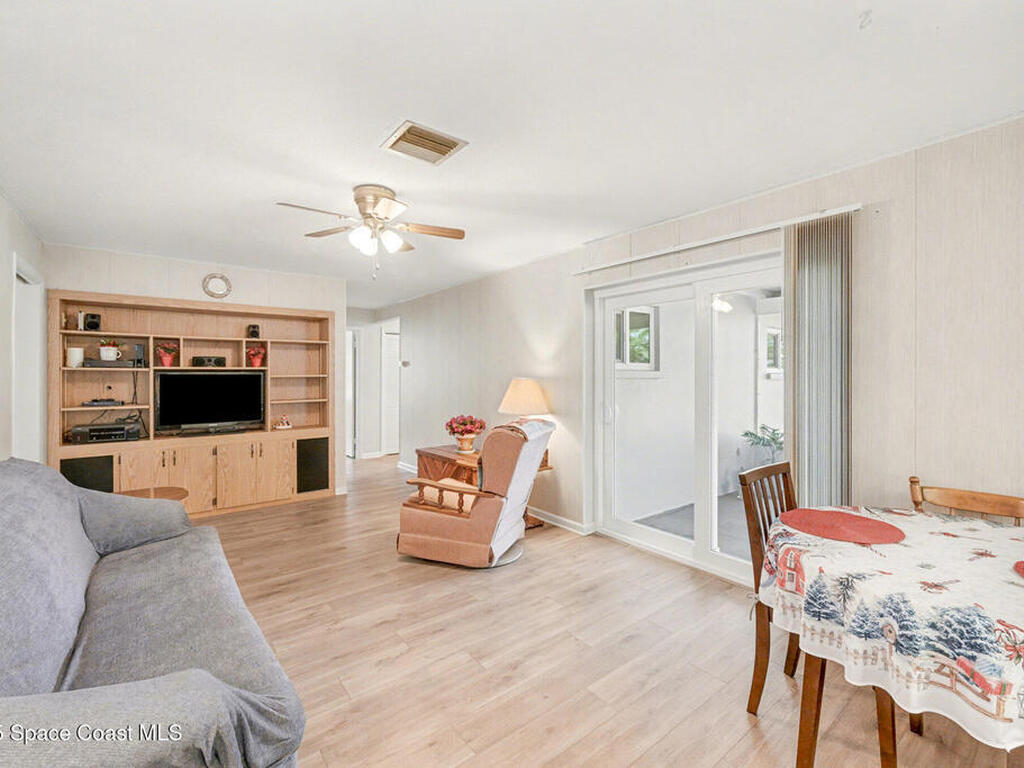 210 Villa Del Mar Way, Satellite Beach, FL 32937