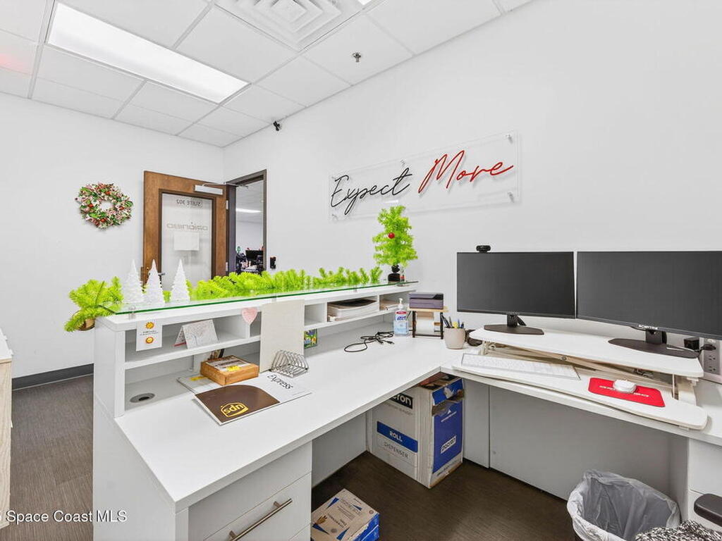 930 S Harbor City Boulevard, Melbourne, FL 32901