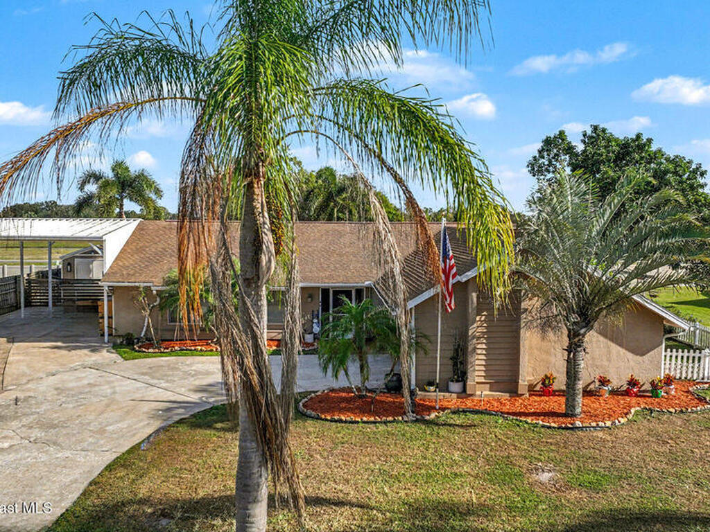 1131 Fairway Court, Palm Bay, FL 32905