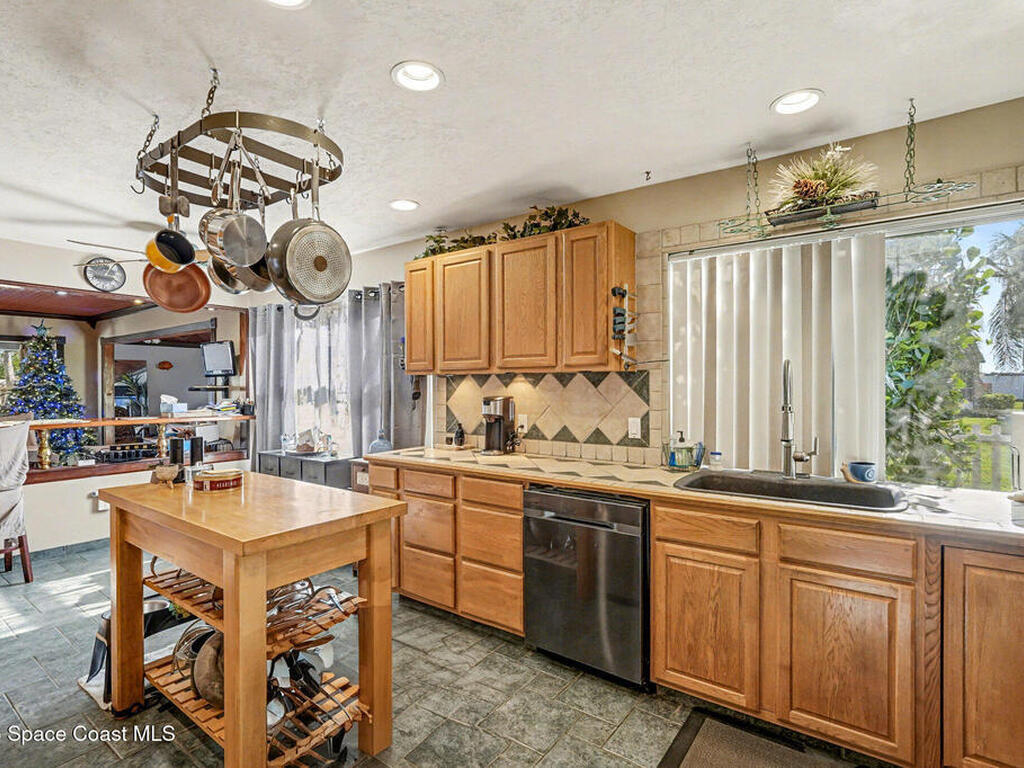 1131 Fairway Court, Palm Bay, FL 32905