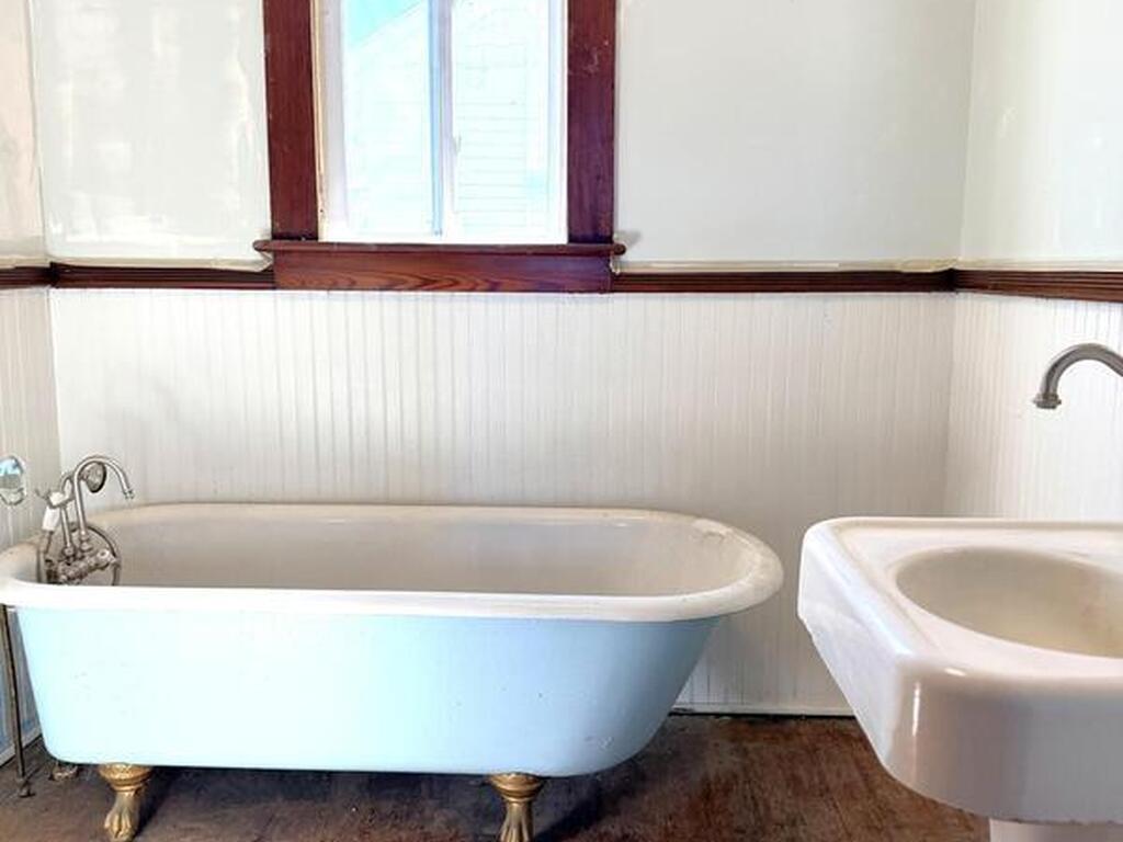 43 S Hollywood Avenue, Daytona Beach, FL 32118