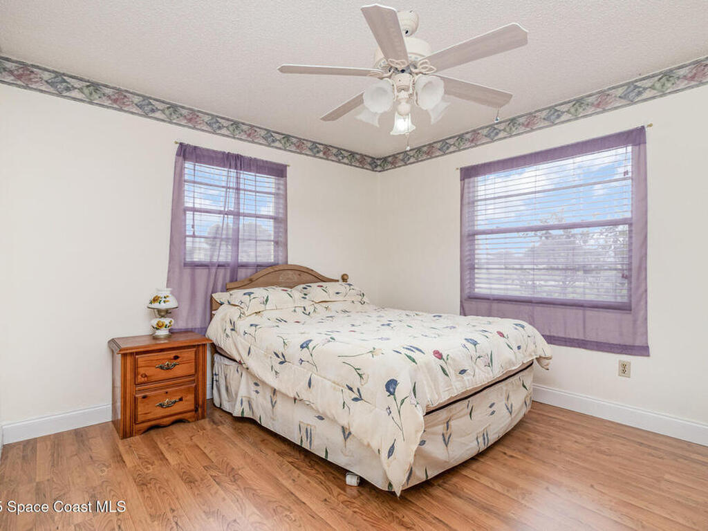 660 SE Grandeur Street, Palm Bay, FL 32909