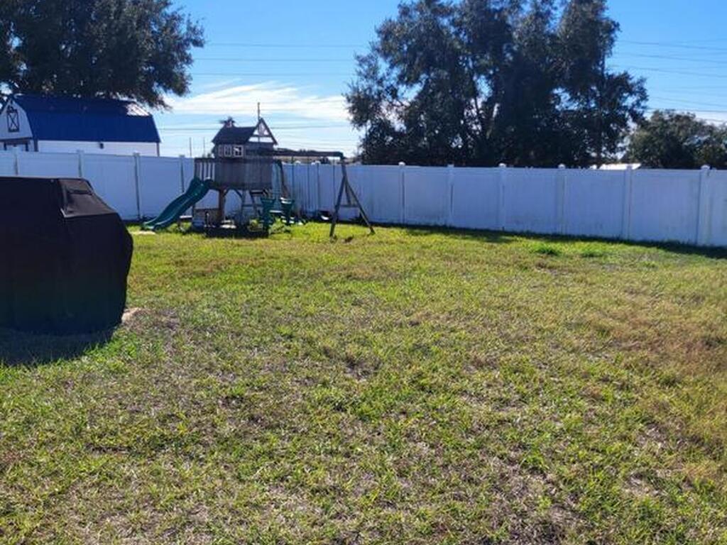 645 Chicago Way, Dundee, FL 33838