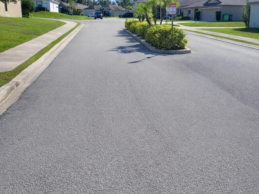 645 Chicago Way, Dundee, FL 33838