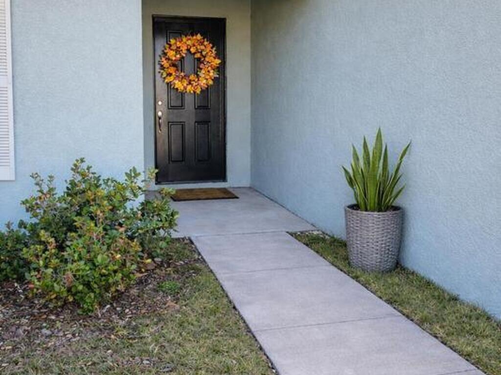 645 Chicago Way, Dundee, FL 33838