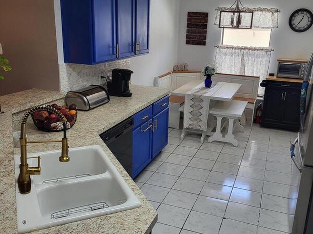 645 Chicago Way, Dundee, FL 33838