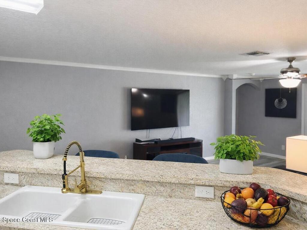 645 Chicago Way, Dundee, FL 33838