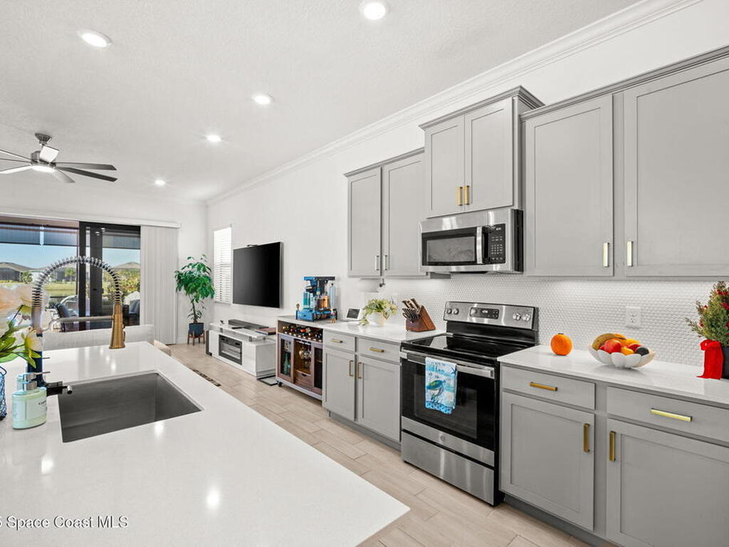 9704 Alister Drive, Melbourne, FL 32940