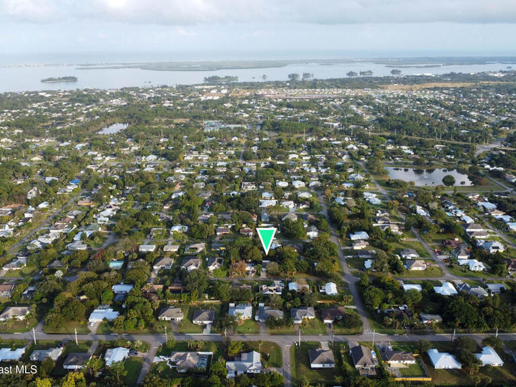 425 Banyan Street, Sebastian, FL 32958