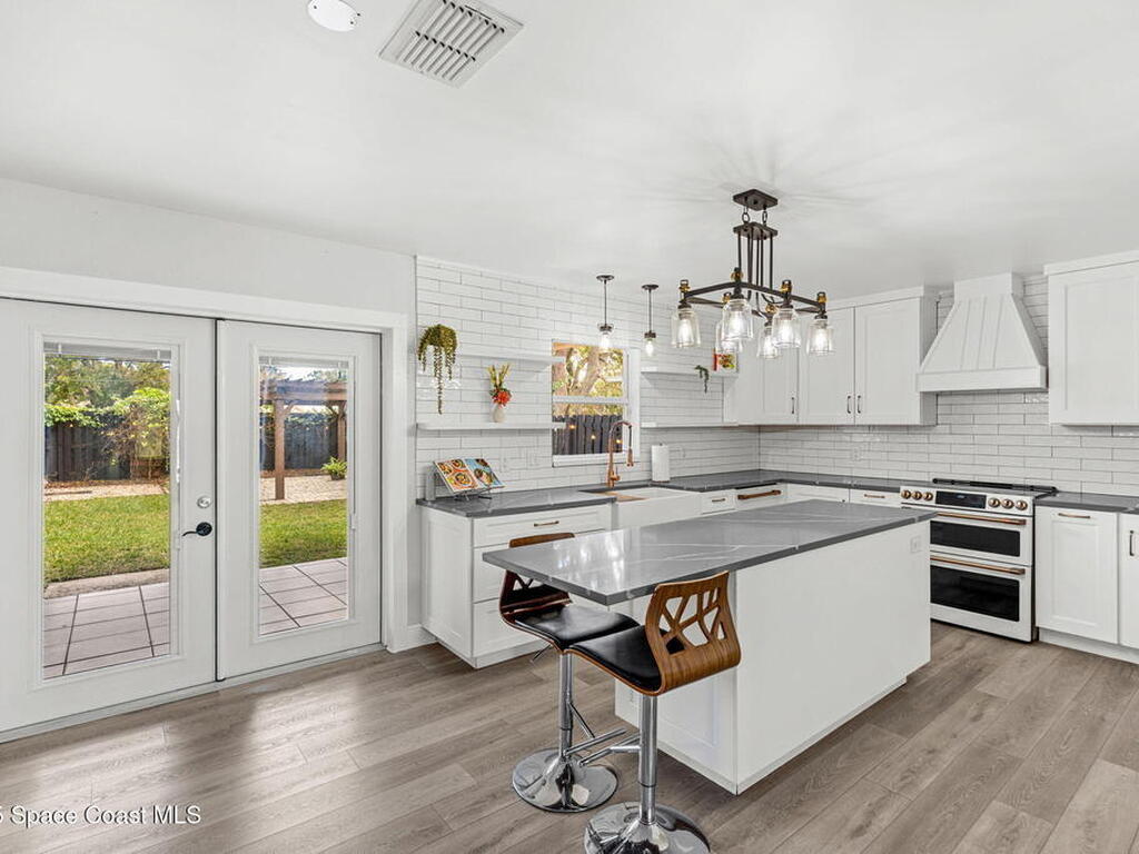 2013 Sorento Circle, Melbourne, FL 32904