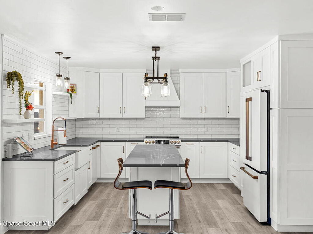 2013 Sorento Circle, Melbourne, FL 32904