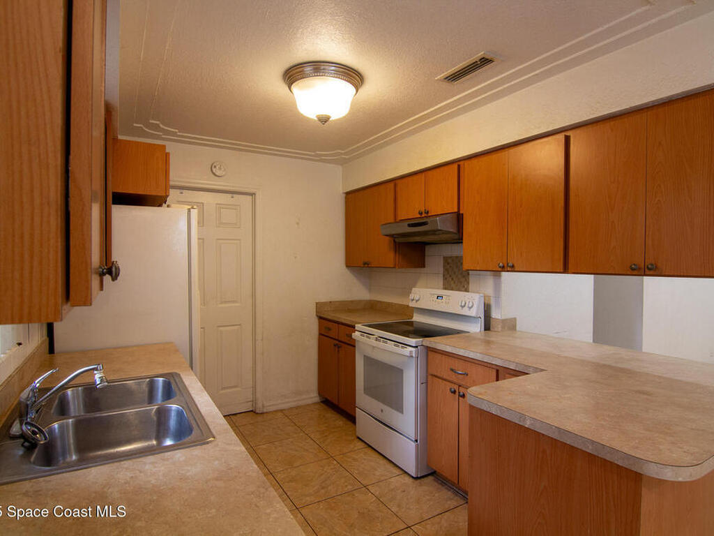 981 Palmer Street, Rockledge, FL 32955