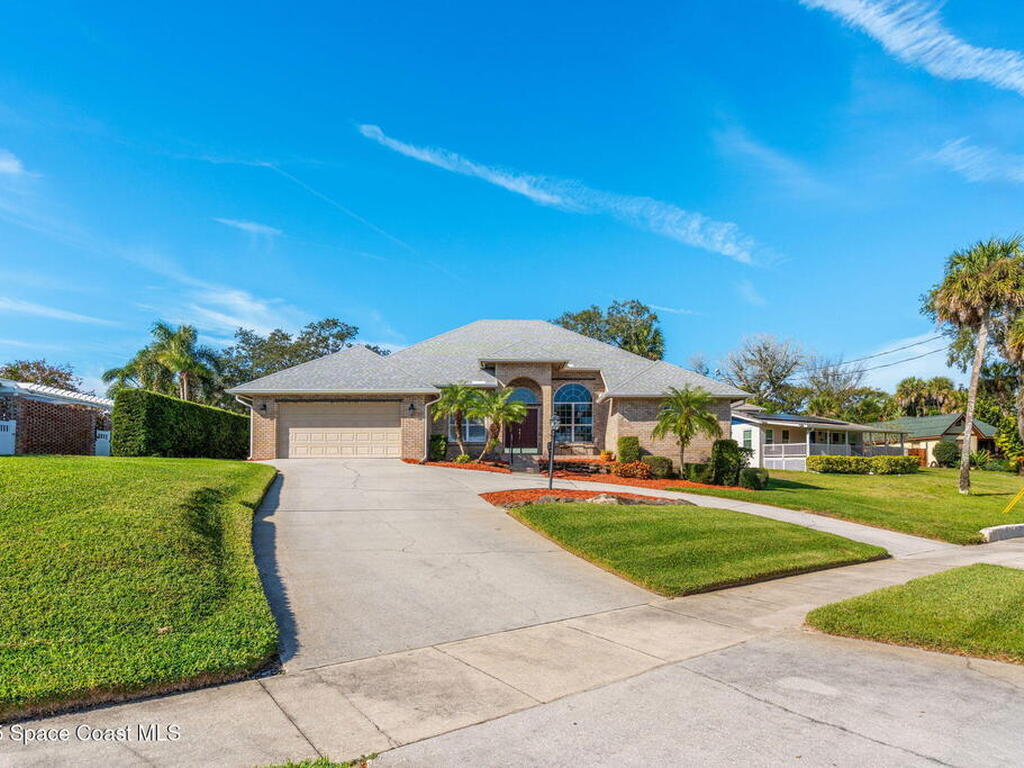 2545 N Indian River Drive, Cocoa, FL 32922
