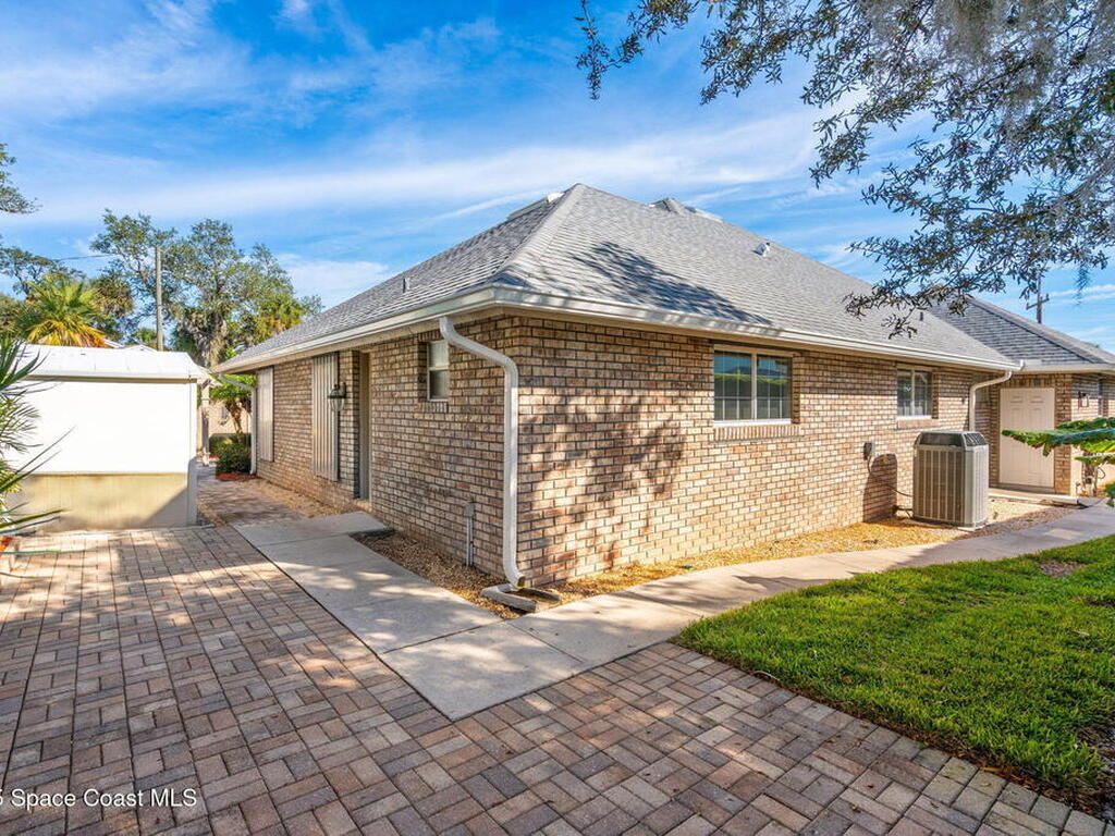 2545 N Indian River Drive, Cocoa, FL 32922