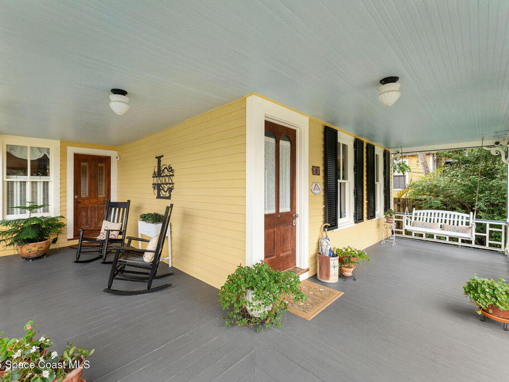 27 Barton Avenue, Rockledge, FL 32955