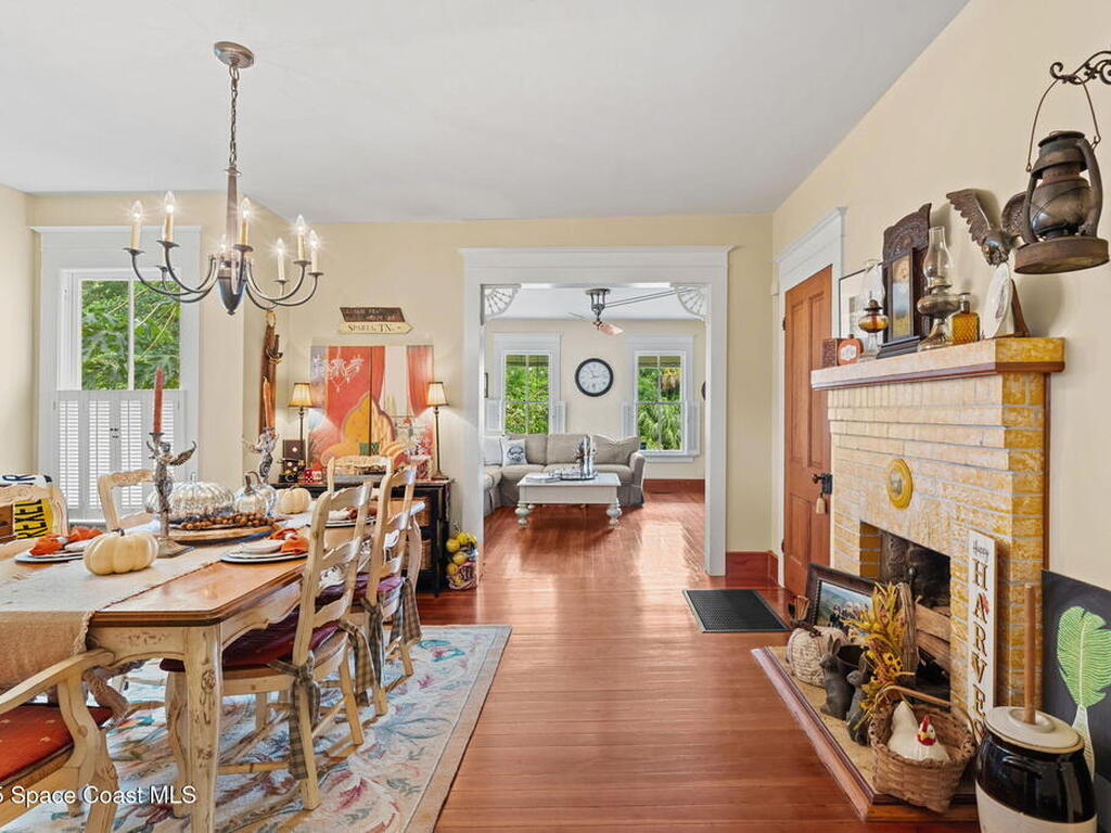 27 Barton Avenue, Rockledge, FL 32955