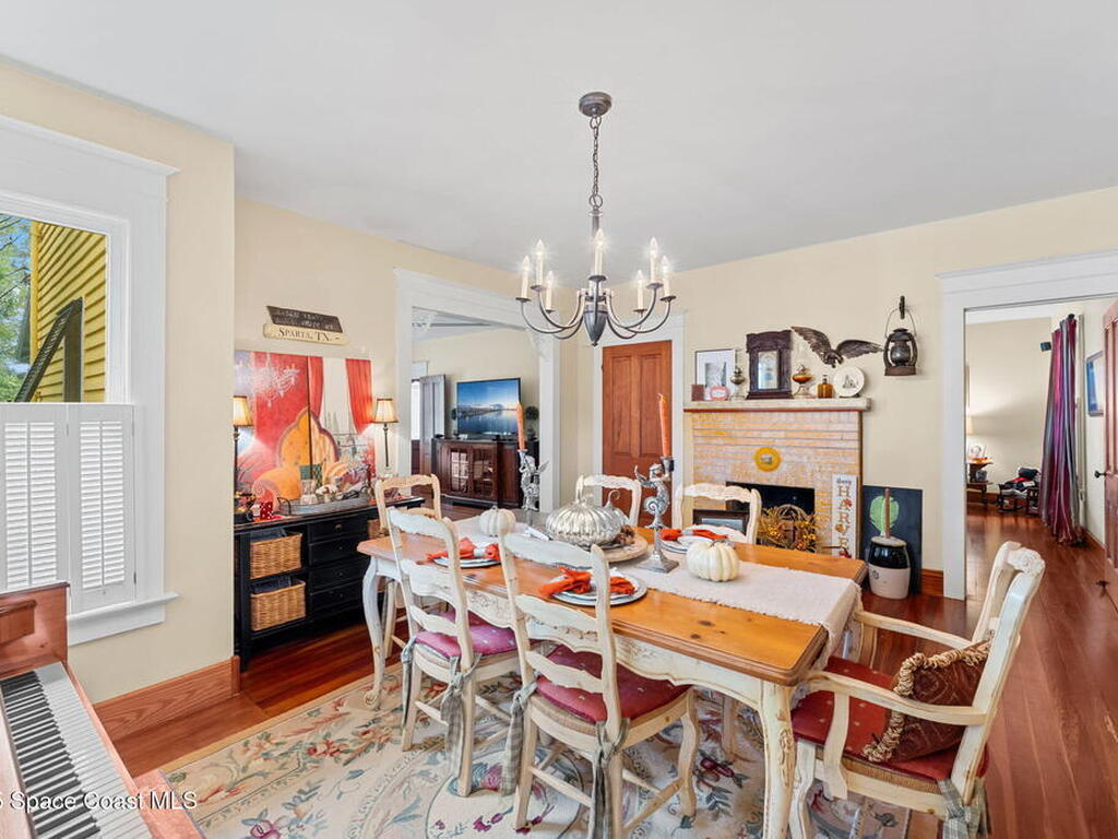 27 Barton Avenue, Rockledge, FL 32955