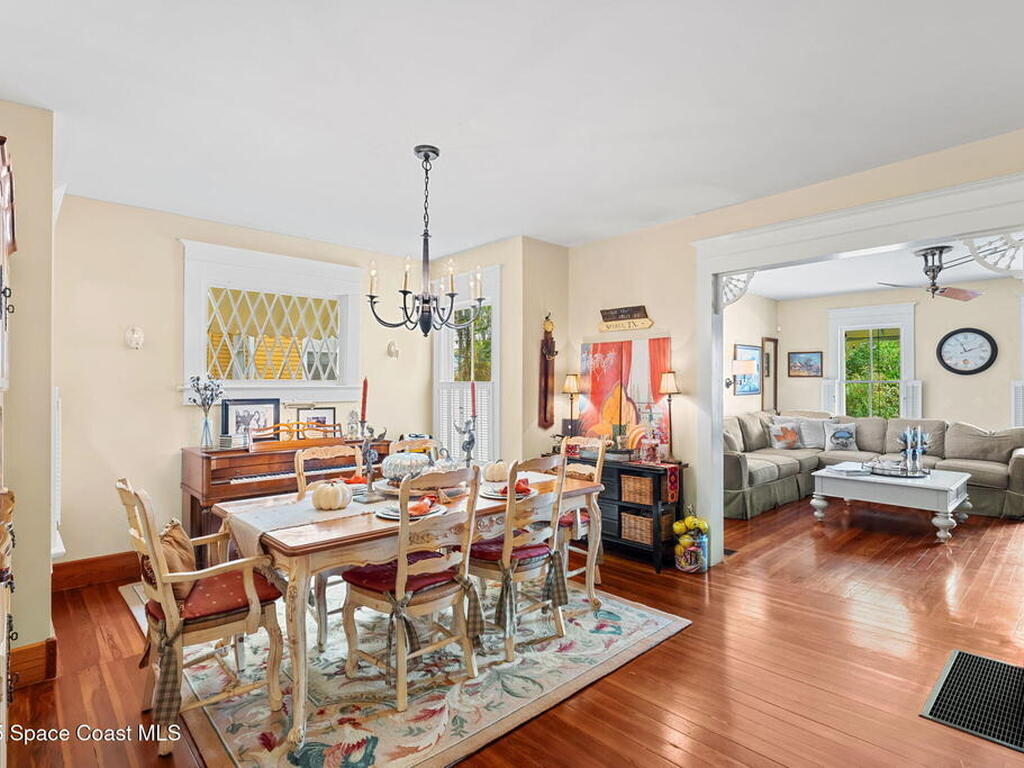 27 Barton Avenue, Rockledge, FL 32955