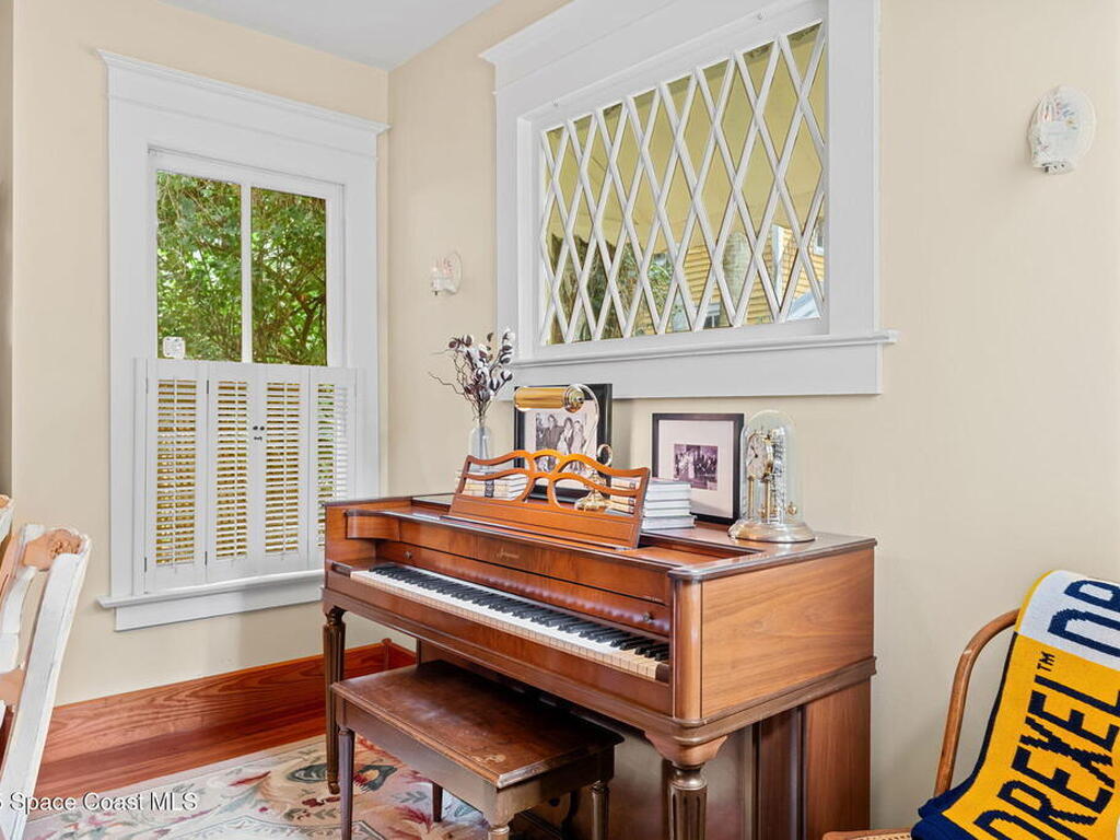 27 Barton Avenue, Rockledge, FL 32955