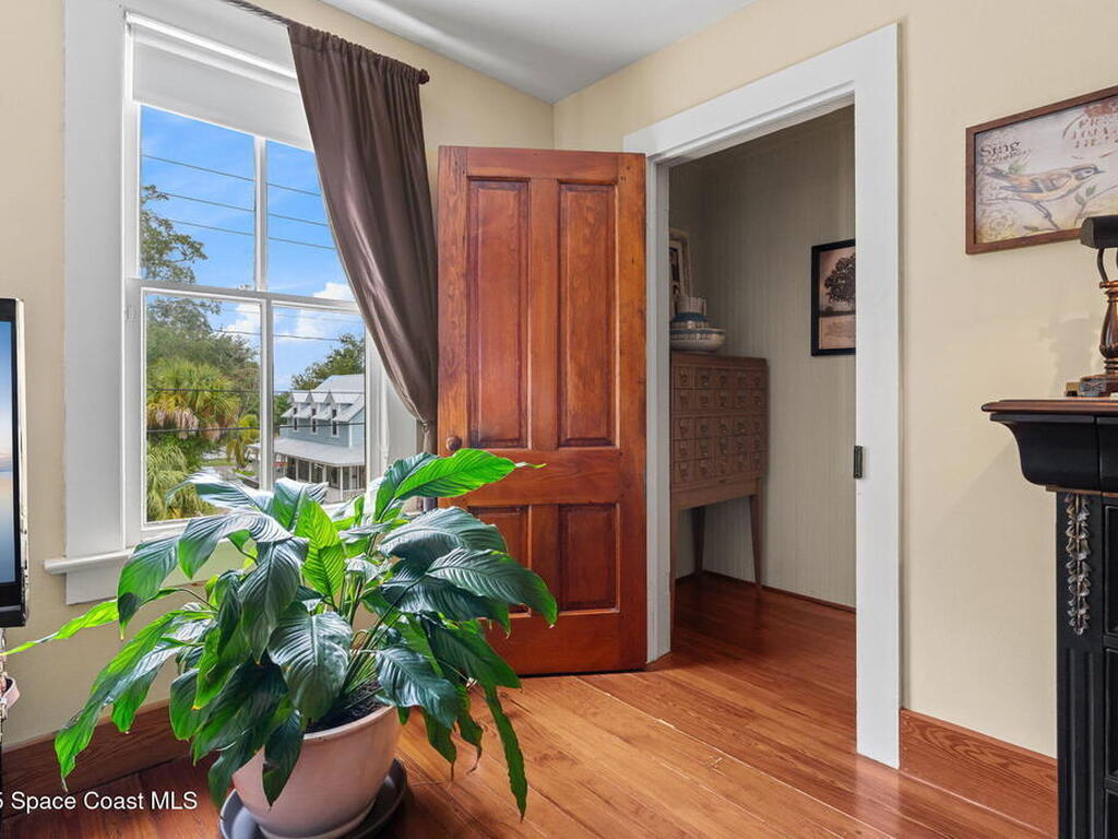 27 Barton Avenue, Rockledge, FL 32955