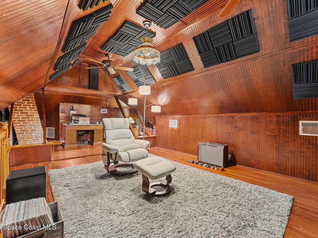 27 Barton Avenue, Rockledge, FL 32955