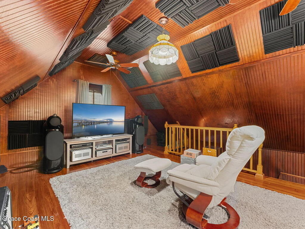 27 Barton Avenue, Rockledge, FL 32955