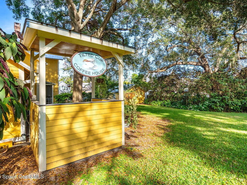 27 Barton Avenue, Rockledge, FL 32955