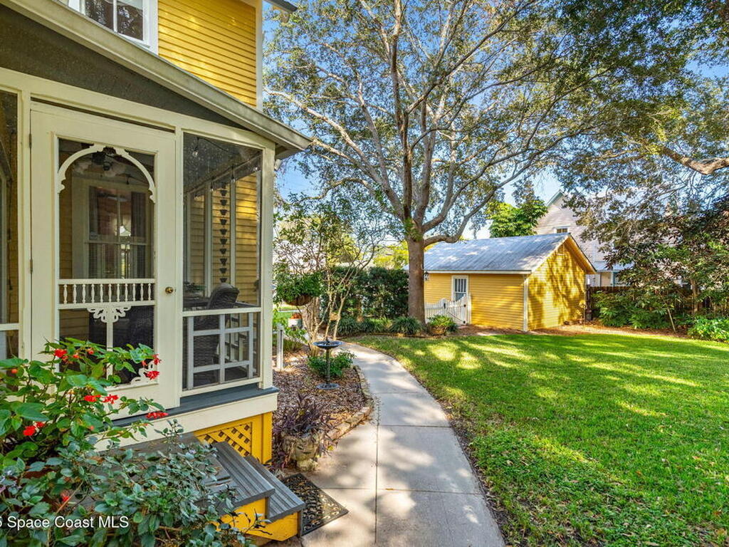 27 Barton Avenue, Rockledge, FL 32955