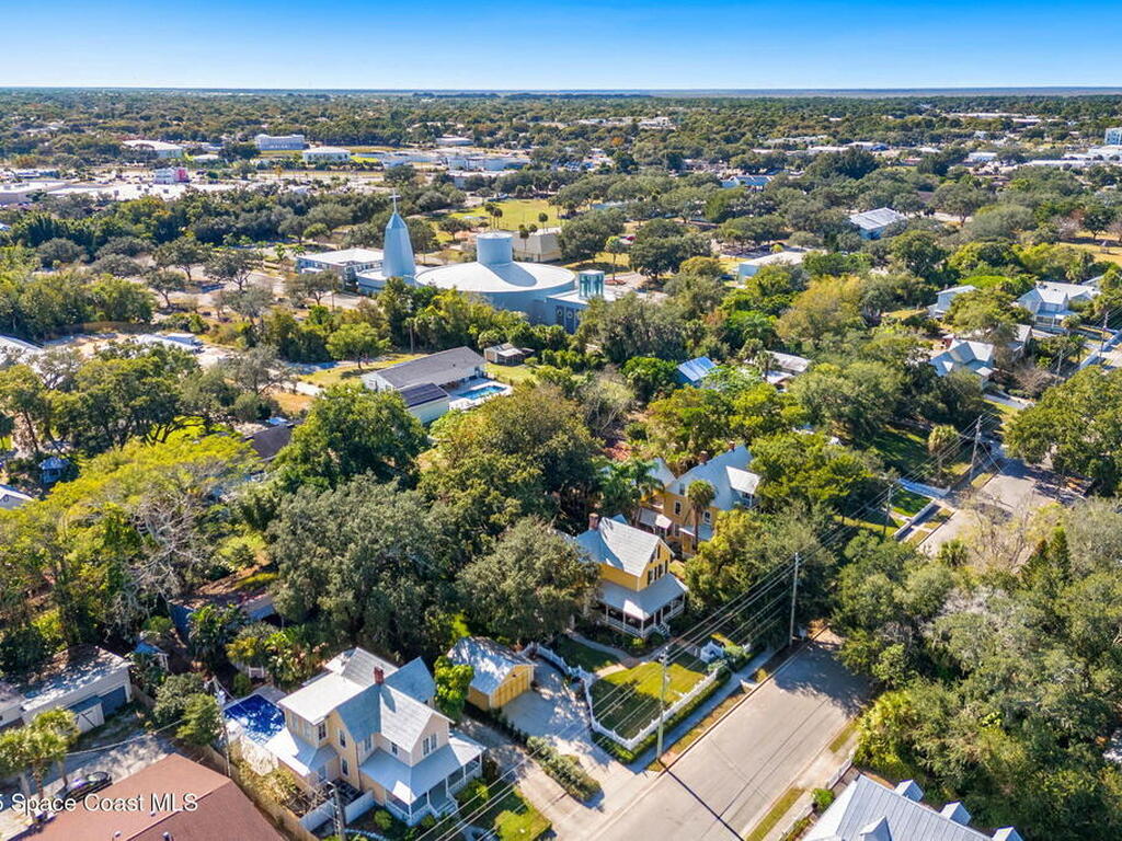 27 Barton Avenue, Rockledge, FL 32955