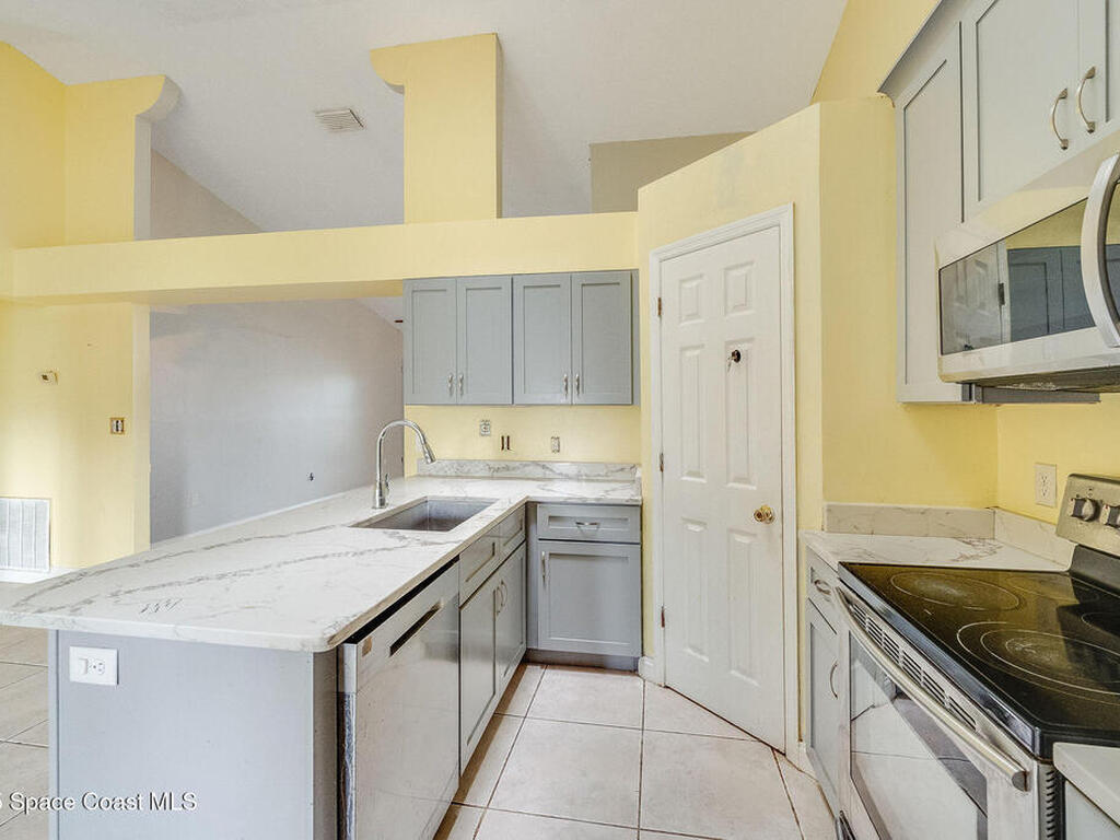 2898 Hagdom Avenue, Palm Bay, FL 32909