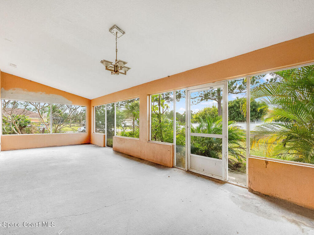 2898 Hagdom Avenue, Palm Bay, FL 32909