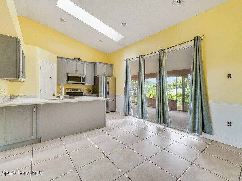 2898 Hagdom Avenue, Palm Bay, FL 32909