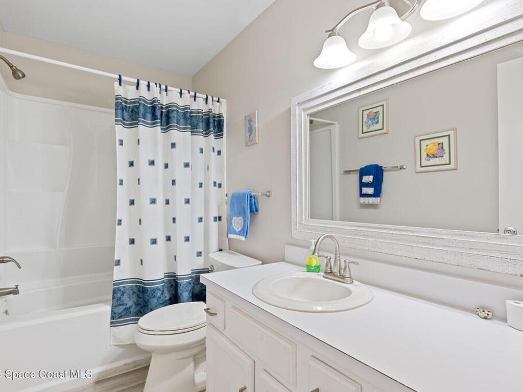 110 Springlake Court, Vero Beach, FL 32962