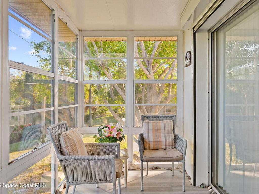 110 Springlake Court, Vero Beach, FL 32962