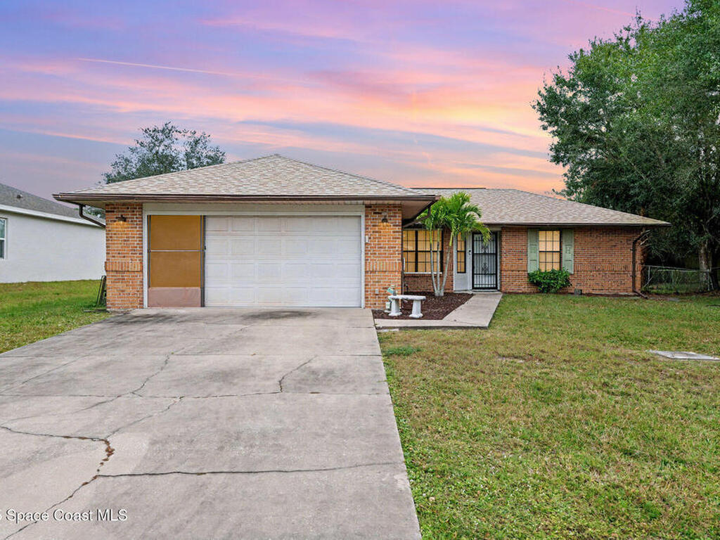 1285 Karlovy Avenue, Palm Bay, FL 32907