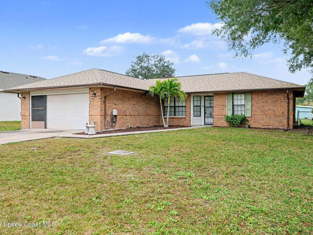 1285 Karlovy Avenue, Palm Bay, FL 32907