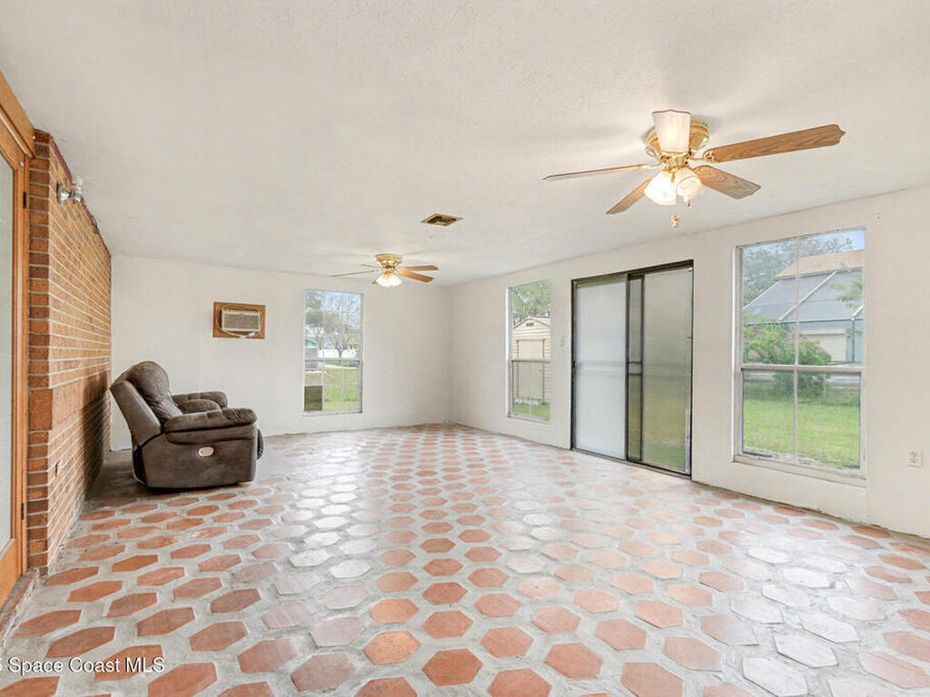 1285 Karlovy Avenue, Palm Bay, FL 32907