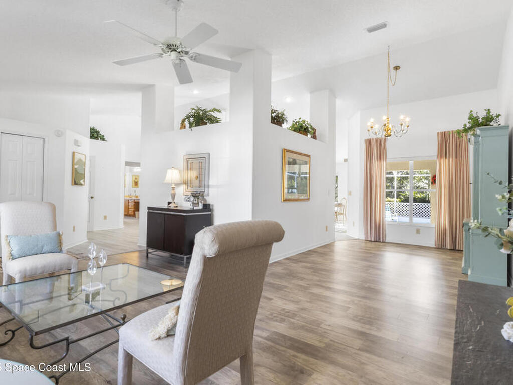 5155 3rd Manor, Vero Beach, FL 32968