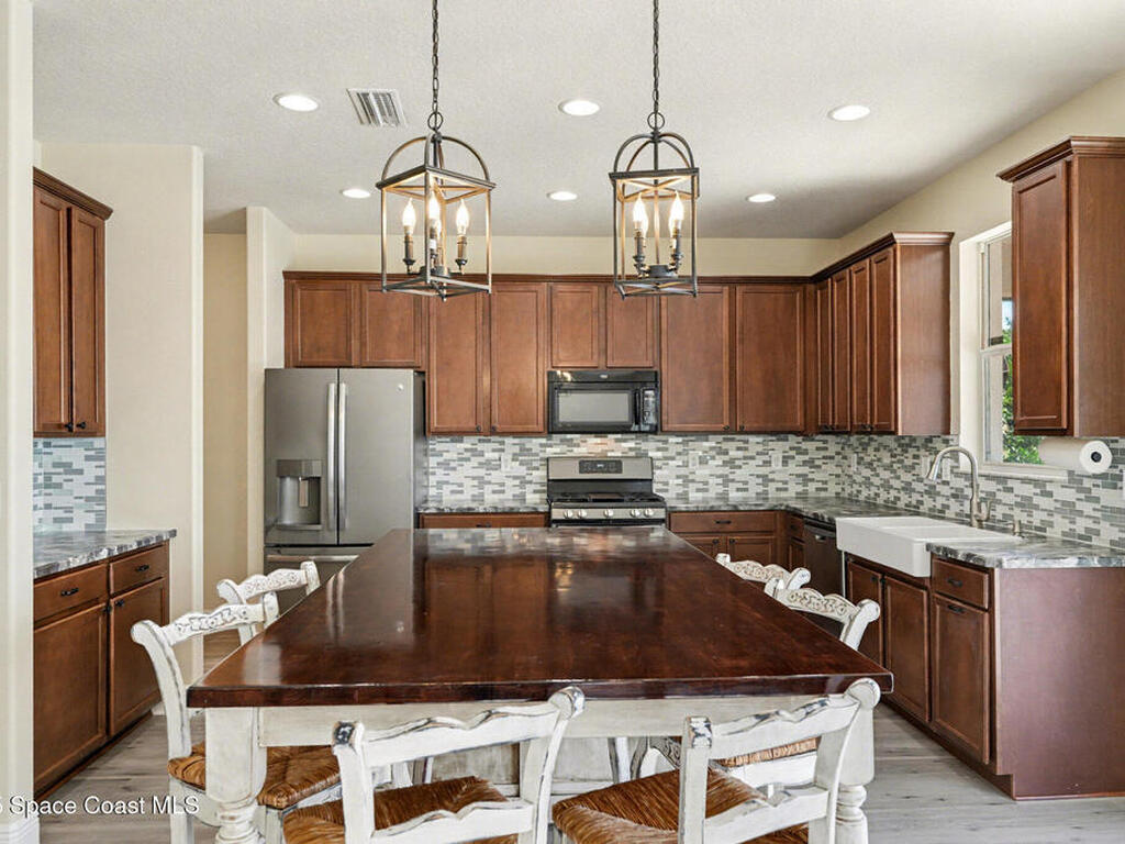 3848 Hollisten Circle, Melbourne, FL 32940