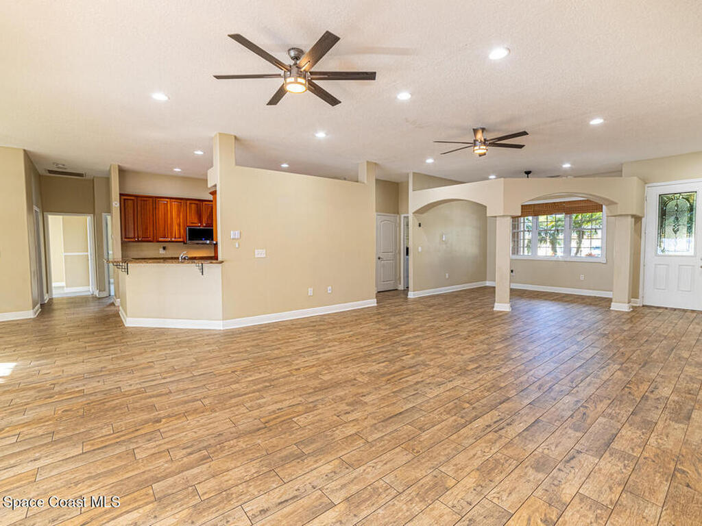 375 Nora Avenue, Merritt Island, FL 32952