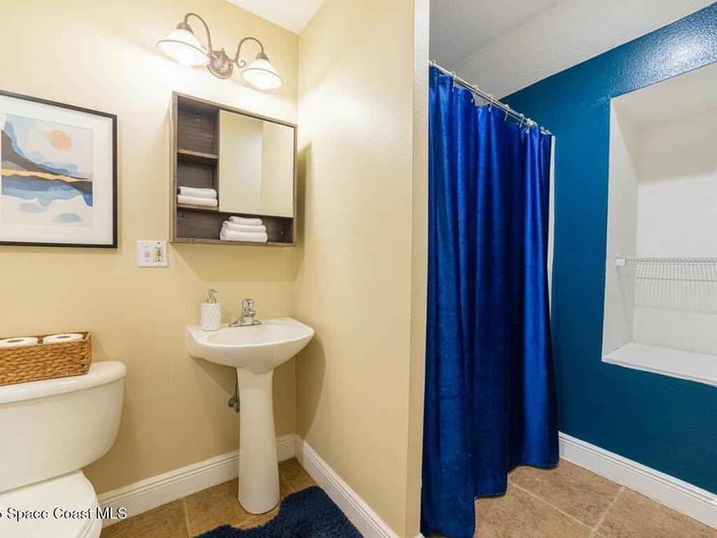 375 Nora Avenue, Merritt Island, FL 32952