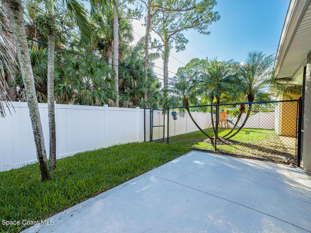 375 Nora Avenue, Merritt Island, FL 32952